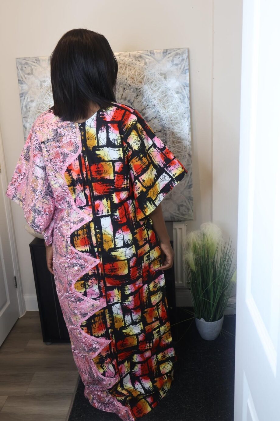 Abstract Multicolor and Pink Wave Pattern Kaftan